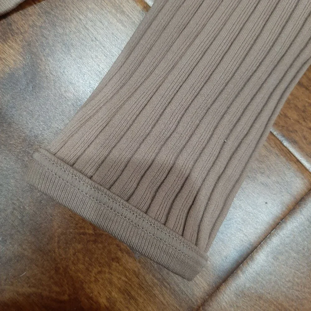 Balletcore couture minimalist Urban Outfitters ribbed cut out back crop top - Picture 3 of 9